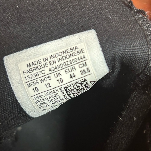 Converse Chuck Taylor Hi Top Leather Hollis 132387C Mens 10 W12 Black Sneaker - Picture 14 of 16